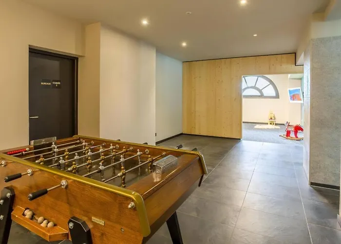 Modern 2br 5* Pool Gym Garage Mont-blanc View