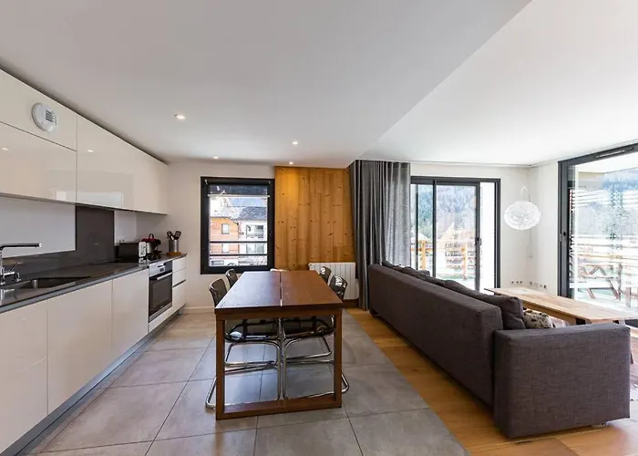 Modern 2br 5* Pool Gym Garage Mont-blanc View Appartamento