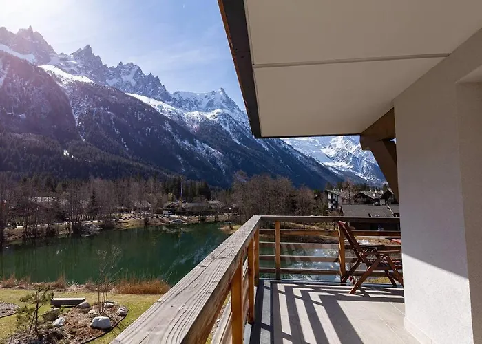 Modern 2br 5* Pool Gym Garage Mont-blanc View *