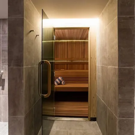 Modern 2br 5* Pool Gym Garage Mont-blanc View *